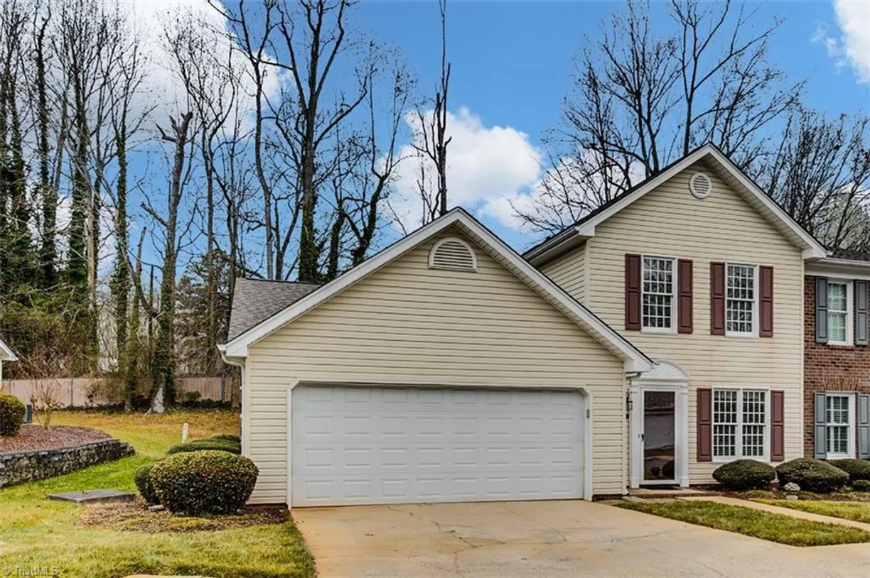 Charlotte Real Estate | View 828-A Windermere Court | Listing