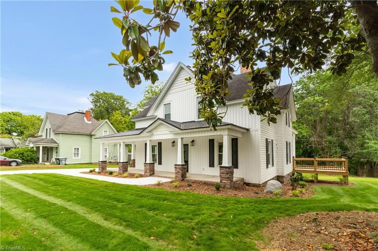 Charlotte Real Estate | View 135 Dixon Street | Listing