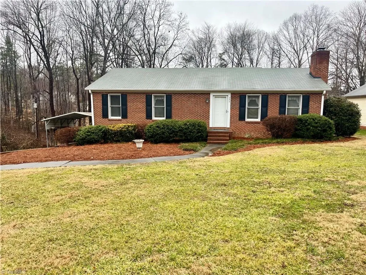 Charlotte Real Estate | View 775 Big Tree Drive | 3 Beds, 2 Baths