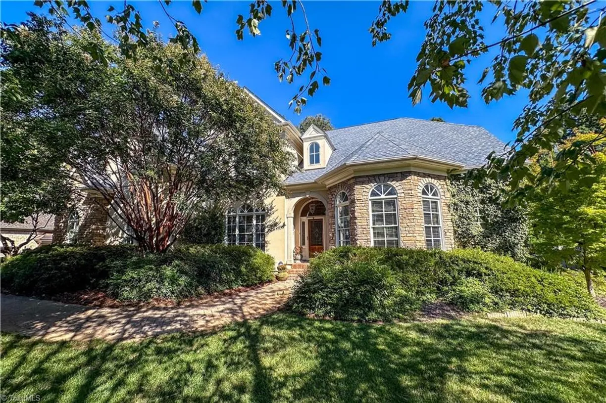 Charlotte Real Estate | View 900 Jefferson Wood Lane | Listing