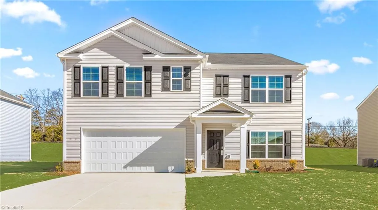Charlotte Real Estate | View 1018 Sherwood Estates Lane | 5 Beds, 3 Baths
