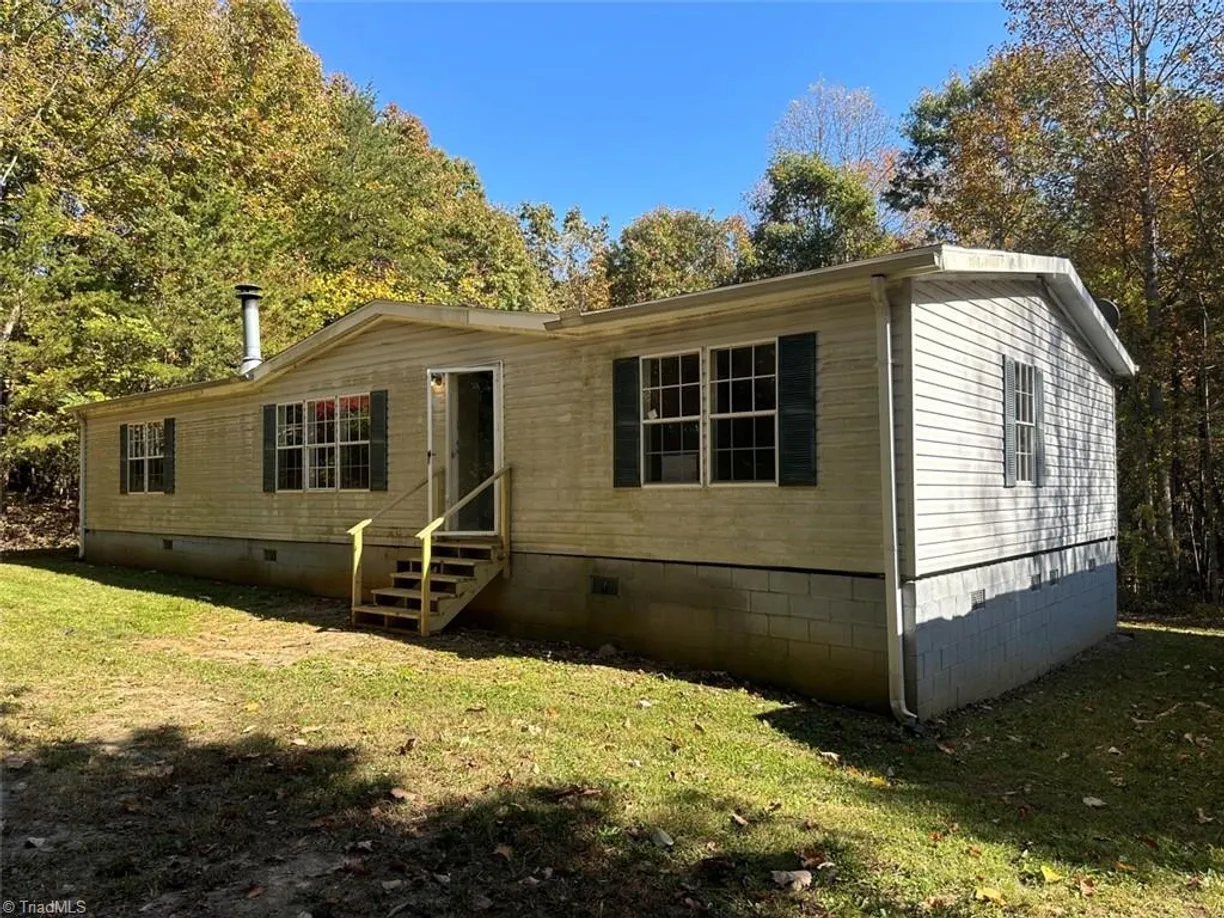 Charlotte Real Estate | View 2376 Traphill Union Road | 3 Beds, 2 Baths