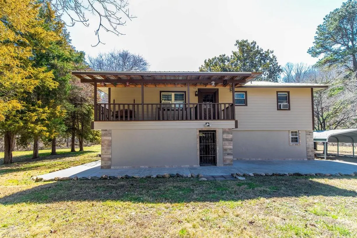 Charlotte Real Estate | View 2761 Apache Trail | 3 Beds, 2 Baths