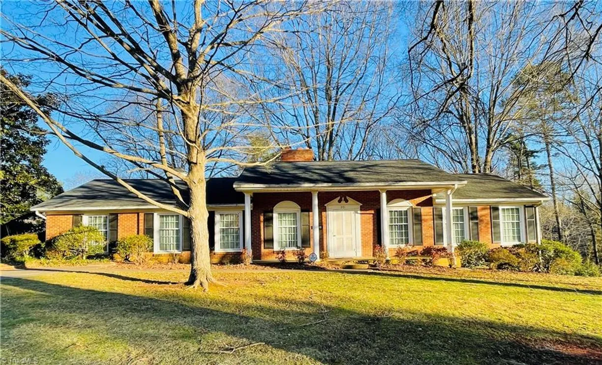 Charlotte Real Estate | View 301 Lakewood Drive | 3 Beds, 2 Baths