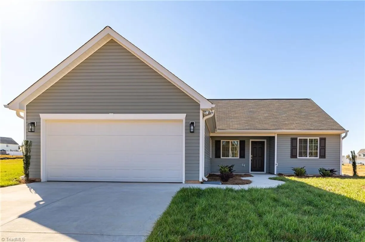 Charlotte Real Estate | View 7 Torbay Court | 3 Beds, 2 Baths