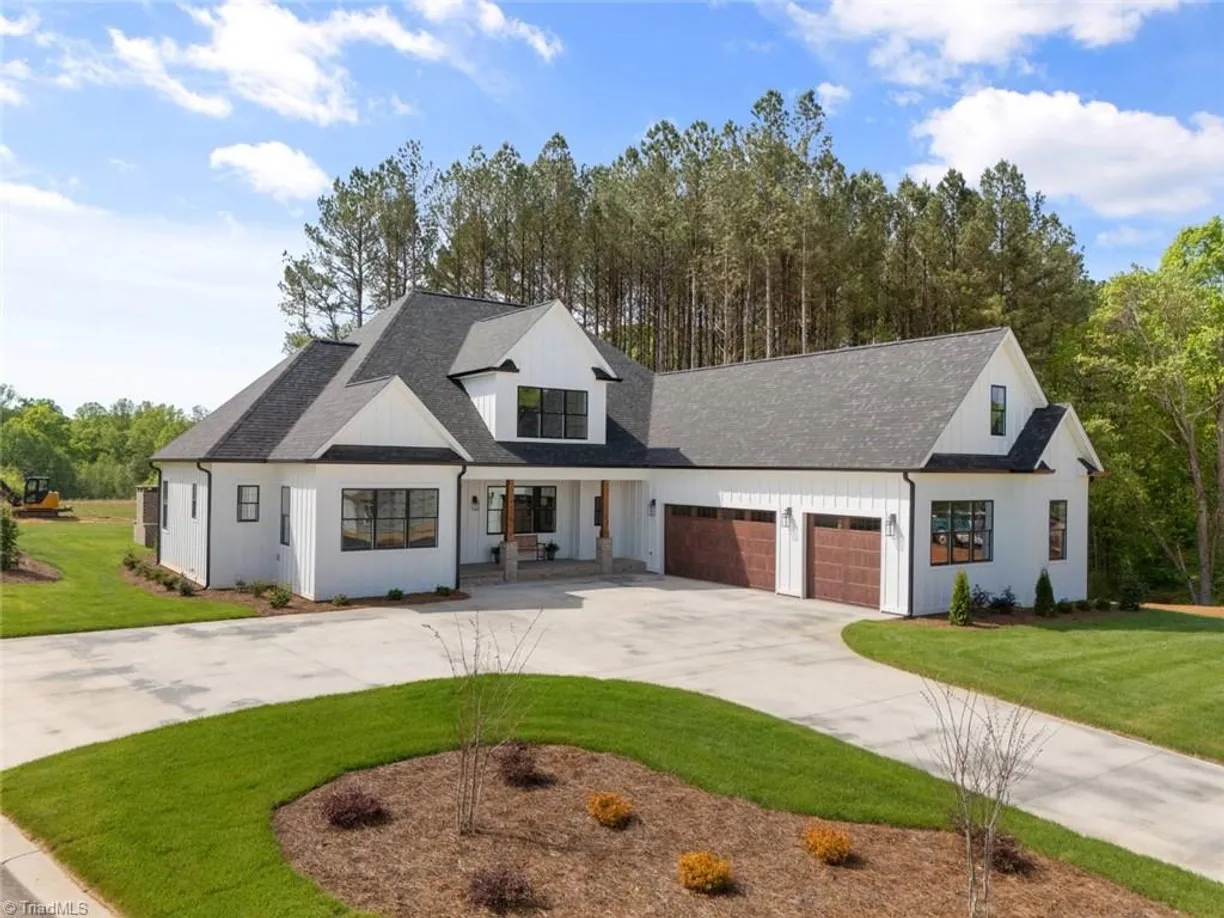 Charlotte Real Estate | View 4215 Penns Meadow Lane | 4 Beds, 3 Baths