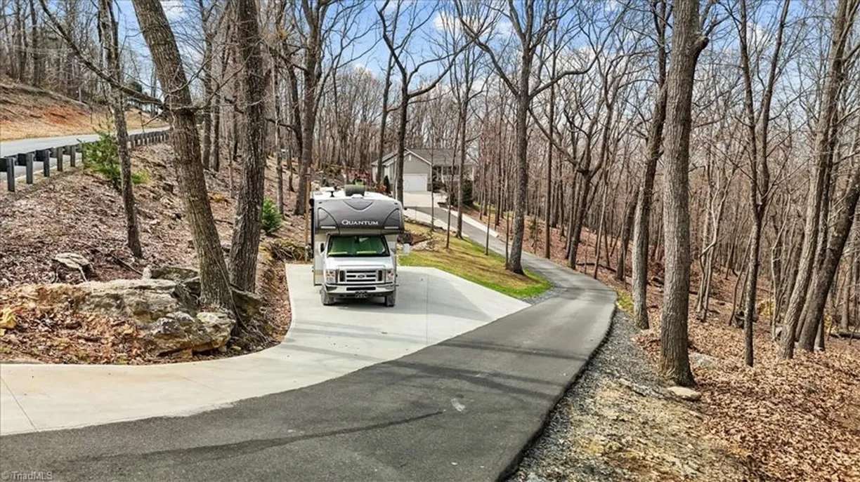 Charlotte Real Estate | View 1645 Oakmont Drive | Listing