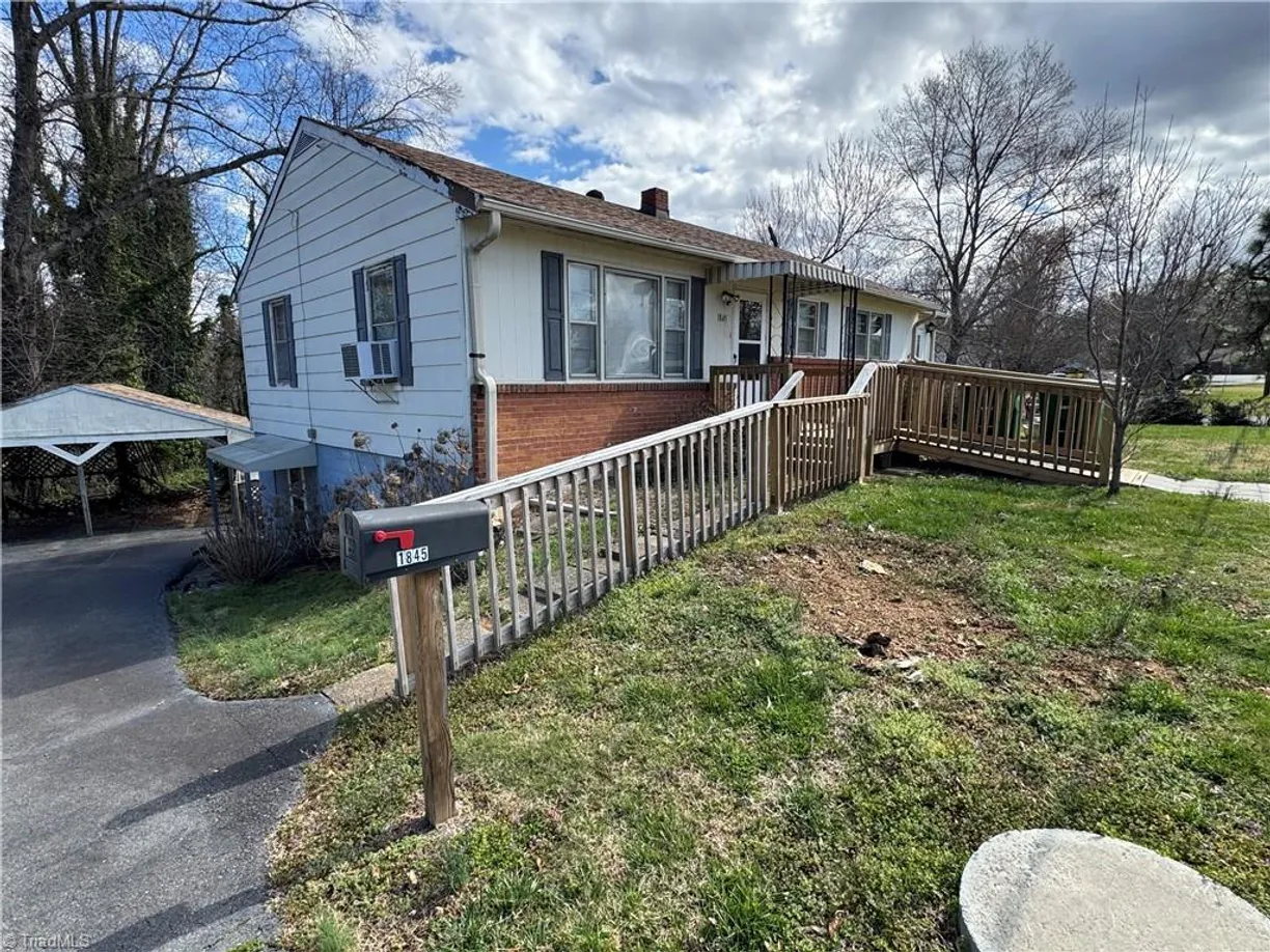 Charlotte Real Estate | View 1845 Old Hollow Road | 3 Beds, 1 Bath