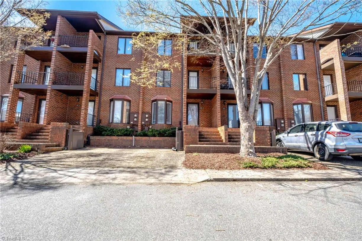 Charlotte Real Estate | View 102 Wafco Lane, D | 2 Beds, 2 Baths