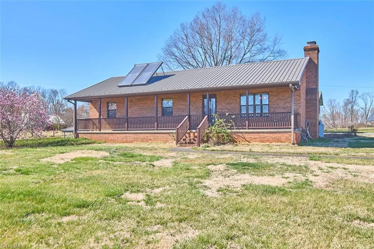 Charlotte Real Estate | View 1501 Old Stage Road | 3 Beds, 2 Baths