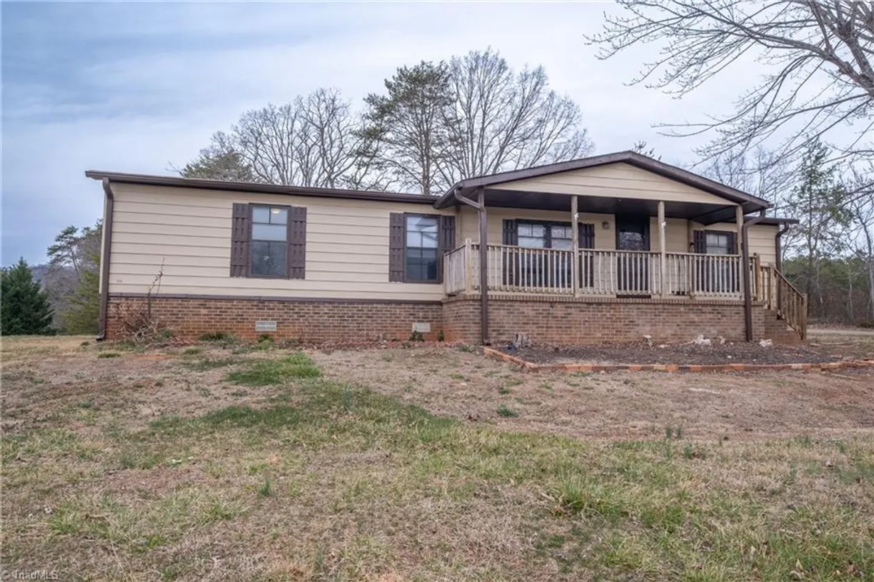 Charlotte Real Estate | View 1337 Gentry Farm Road | 3 Beds, 2 Baths