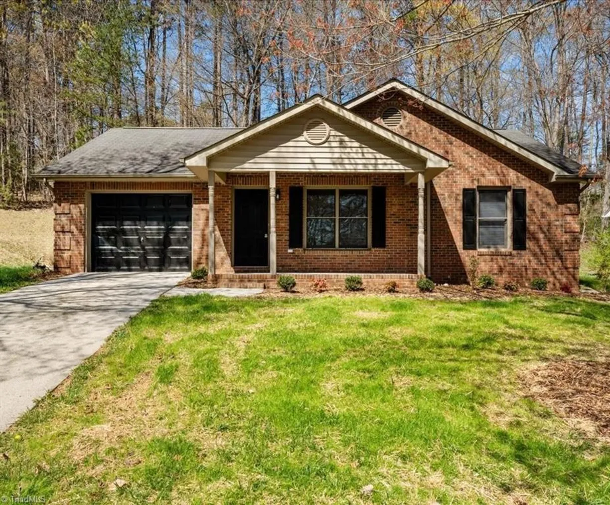 Charlotte Real Estate | View 646 Woodland Circle | 3 Beds, 2 Baths
