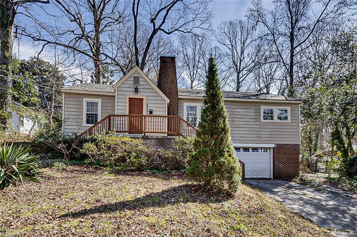 Charlotte Real Estate | View 627 Lee Street | 3 Beds, 2 Baths