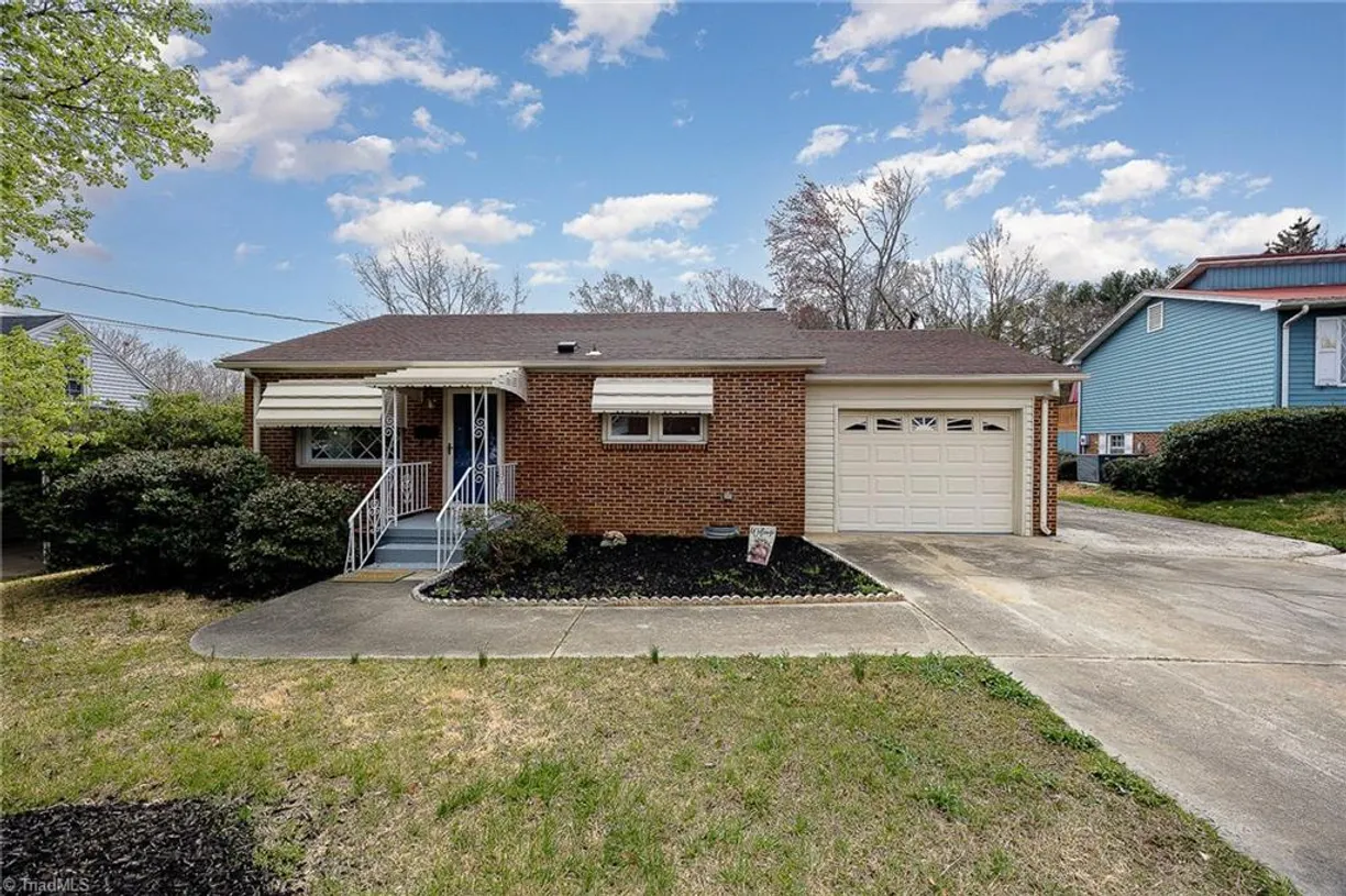 Charlotte Real Estate | View 807 Main Street | 3 Beds, 2 Baths