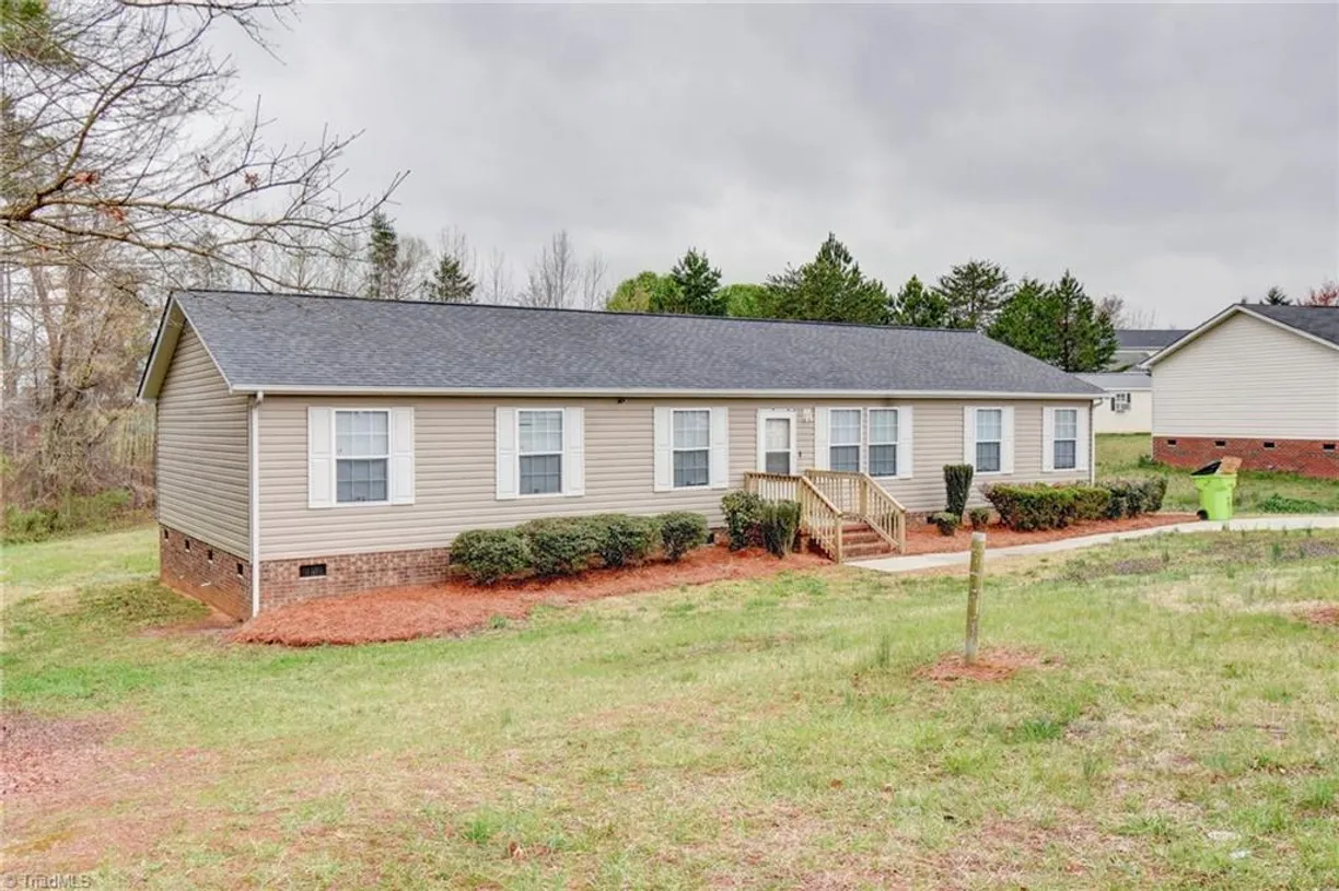 Charlotte Real Estate | View 5476 Quarter Horse Trail | 4 Beds, 2 Baths
