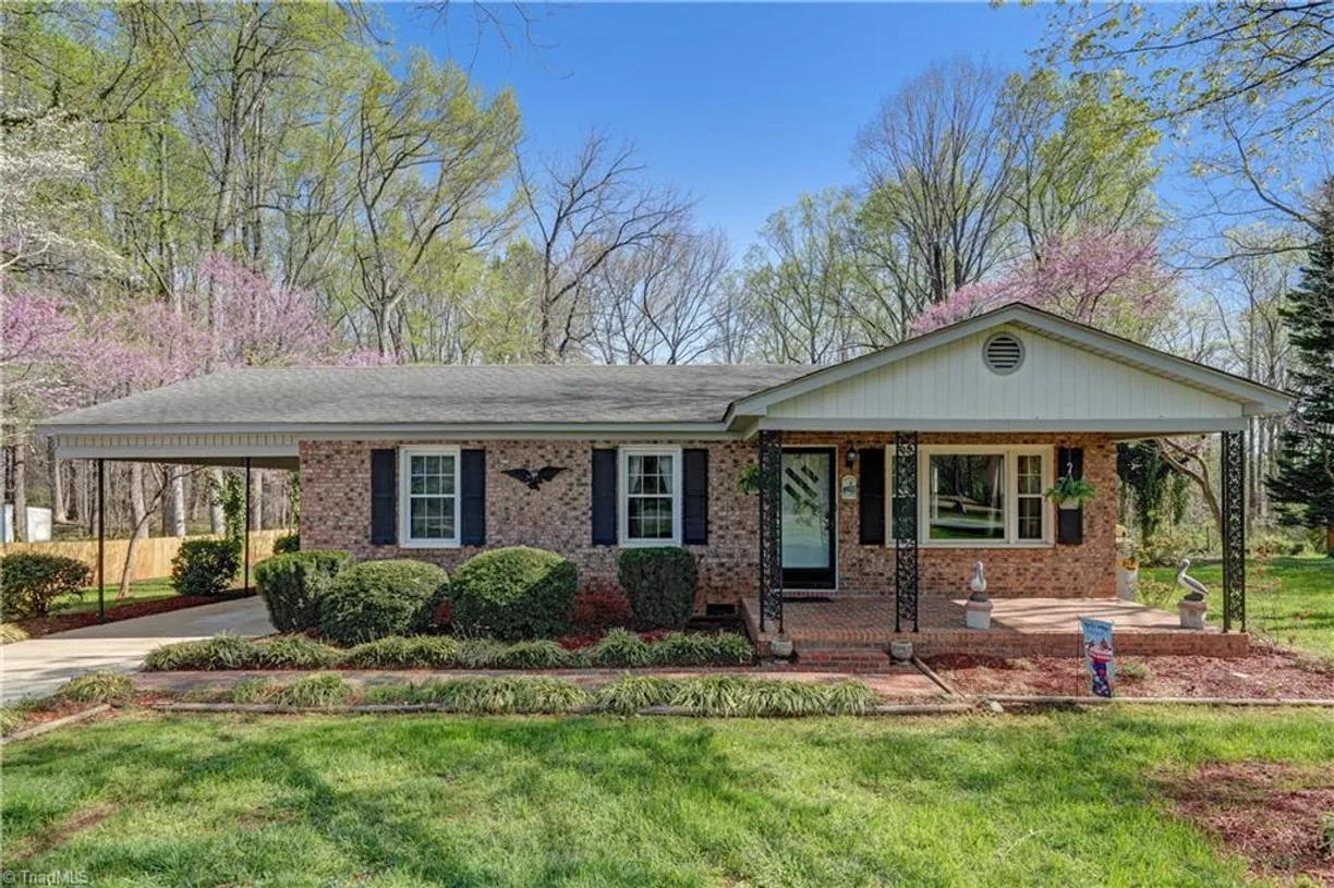 Charlotte Real Estate | View 2909 Nichols Avenue | 2 Beds, 1 Bath