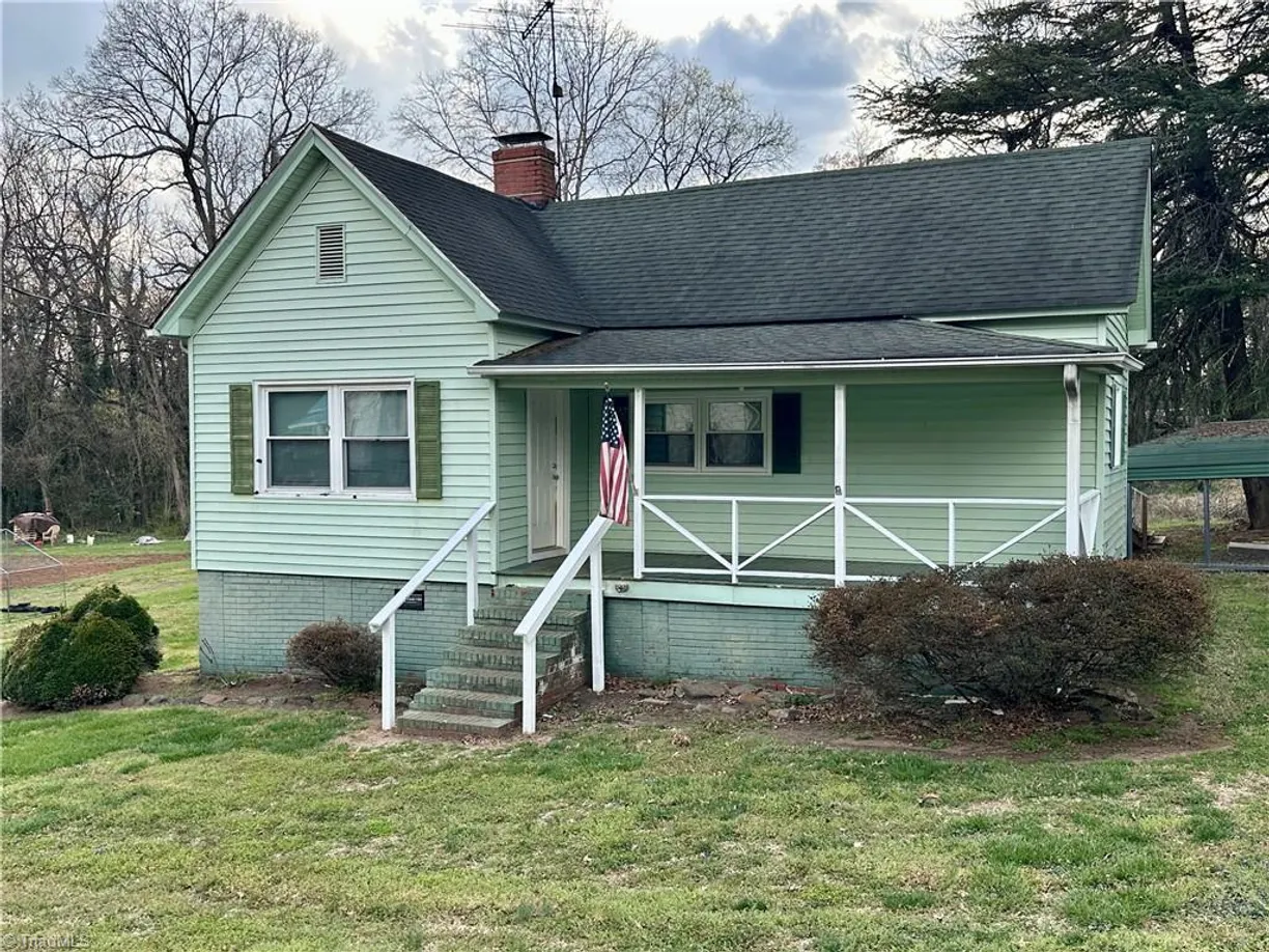 Charlotte Real Estate | View 118 Main Street | 2 Beds, 1 Bath