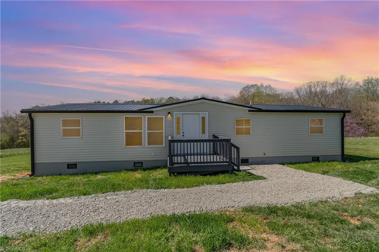 Charlotte Real Estate | View 5006 Old Coleridge Road | 3 Beds, 2 Baths