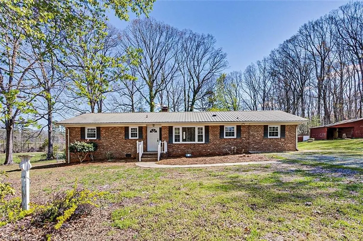 Charlotte Real Estate | View 5979 US Highway 220 | 2 Beds, 2 Baths