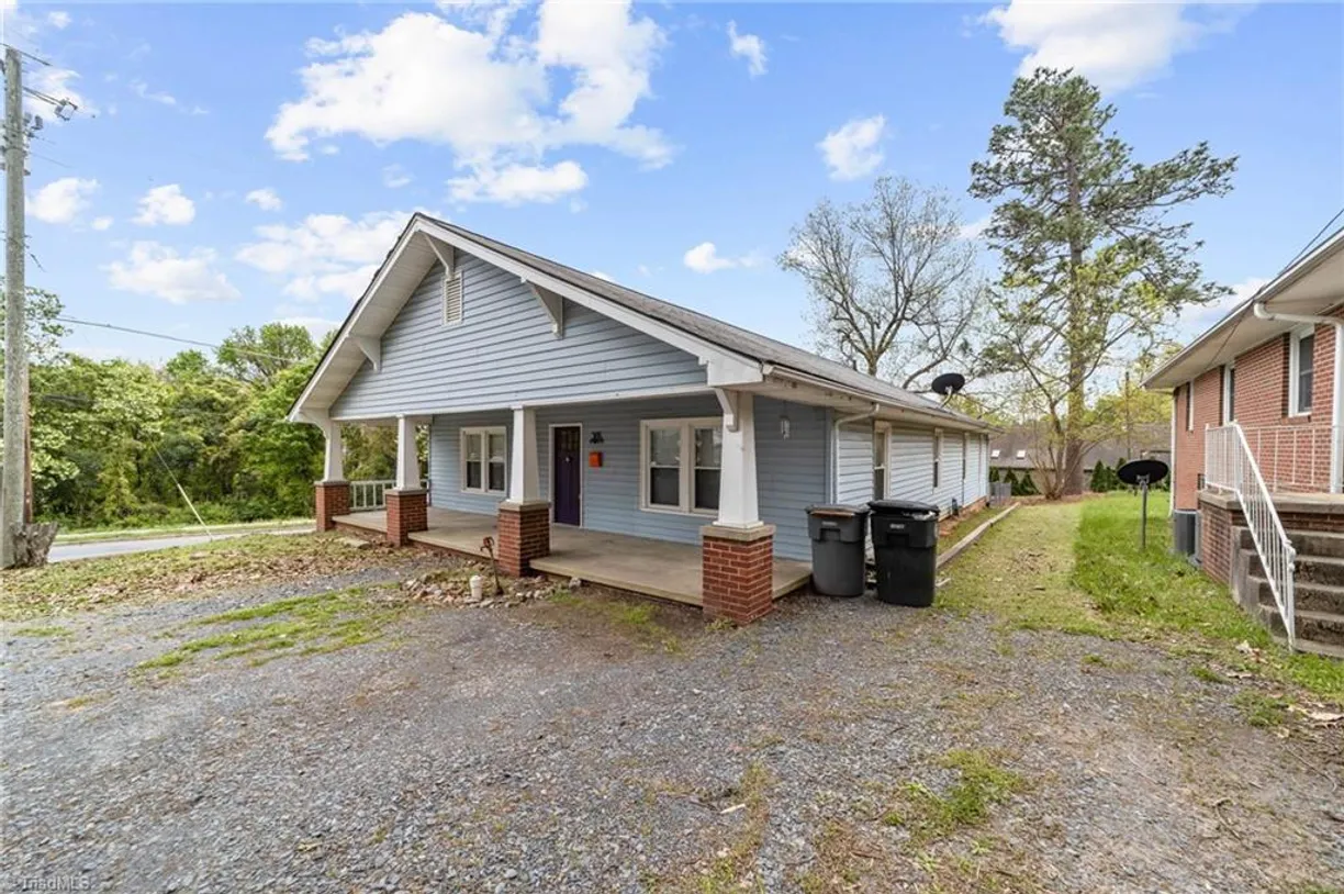 Charlotte Real Estate | View 305 W Kivett Street | Listing