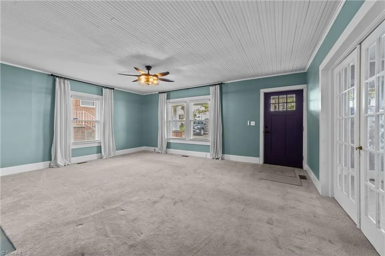 Charlotte Real Estate | View 305 W Kivett Street | Listing