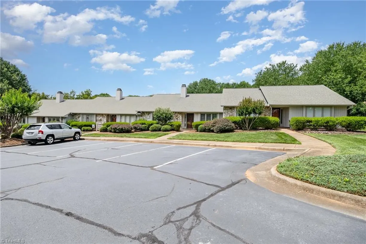 Charlotte Real Estate | View 4711 Andorra Court | 3 Beds, 2 Baths