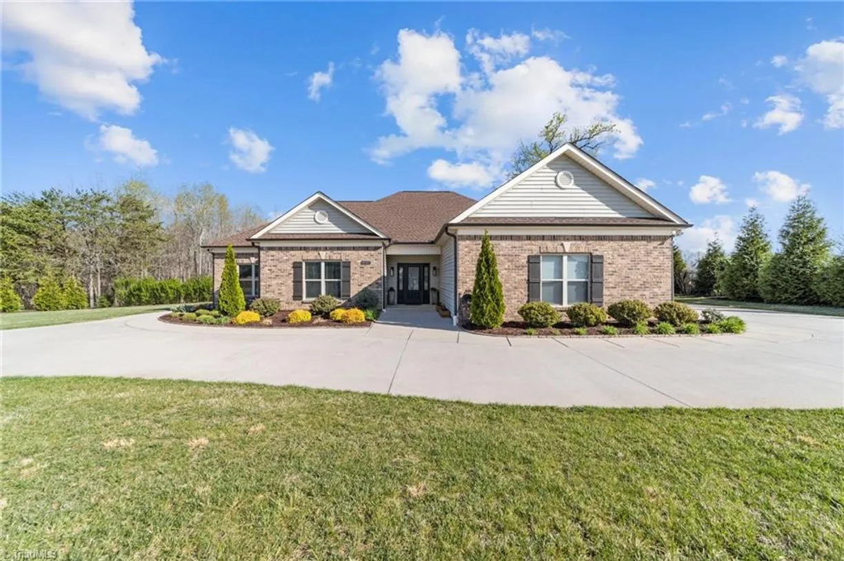 Charlotte Real Estate | View 8087 Chilcutt Drive | 3 Beds, 2 Baths