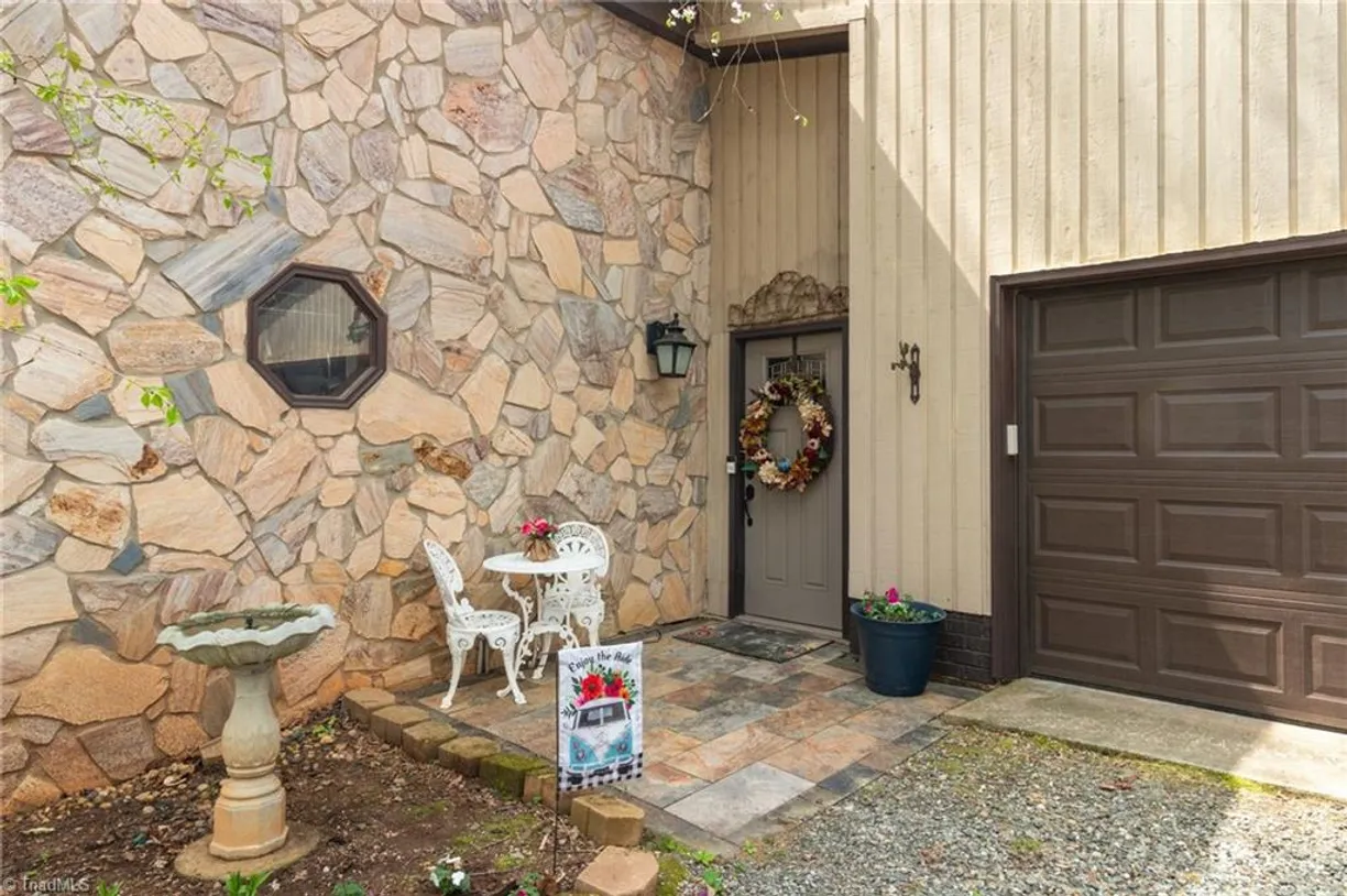 Charlotte Real Estate | View 3742 Fieldview Road | Listing