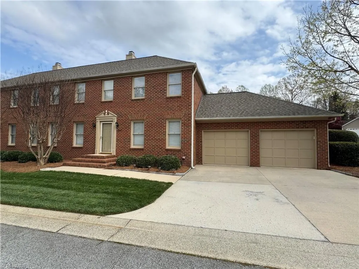 Charlotte Real Estate | View 300 Quarterpath Lane | Listing