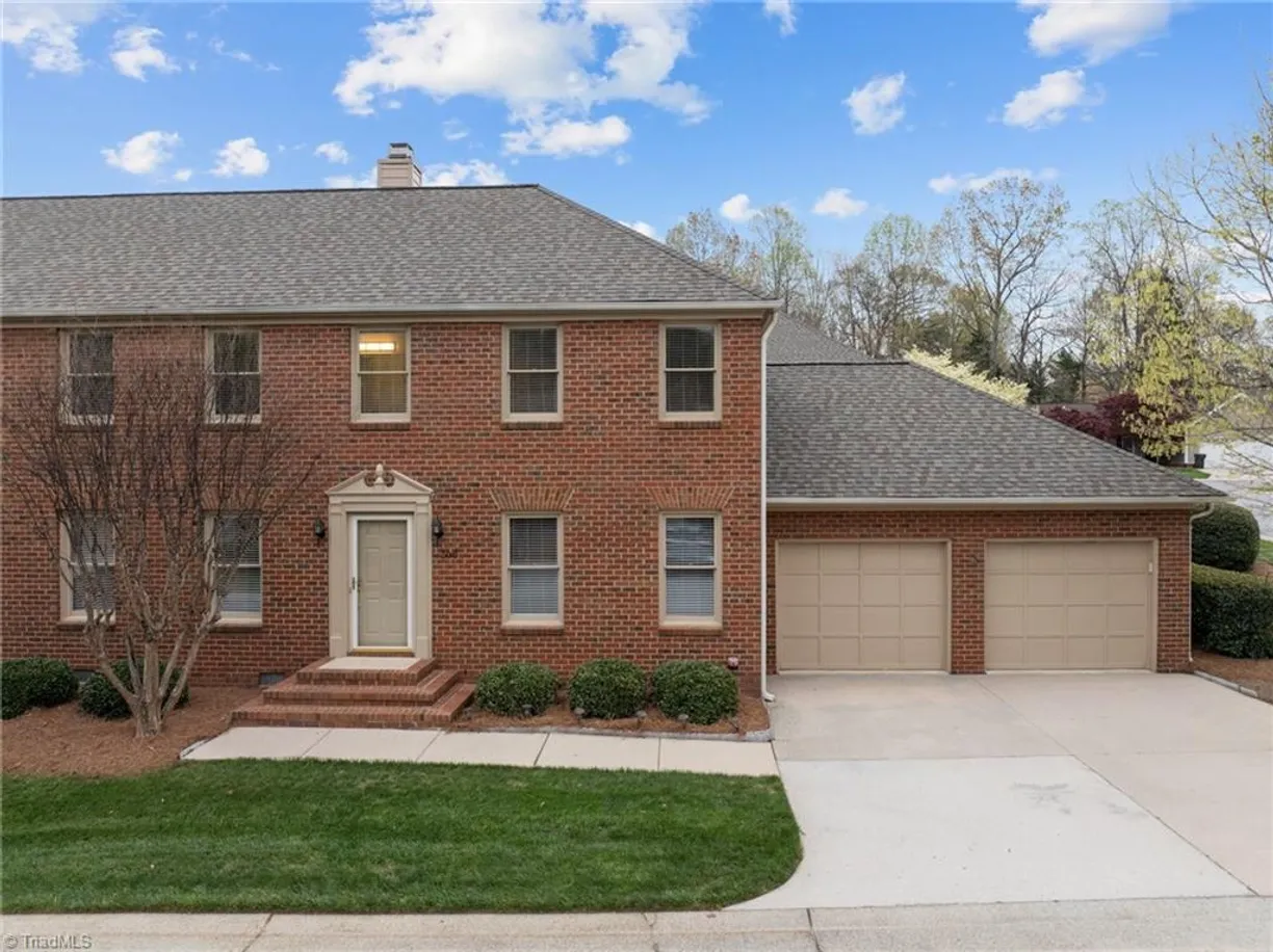 Charlotte Real Estate | View 300 Quarterpath Lane | 3 Beds, 2 Baths