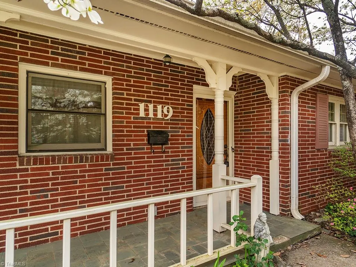 Charlotte Real Estate | View 1119 W Cornwallis Drive | Listing