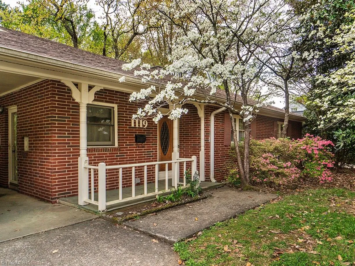 Charlotte Real Estate | View 1119 W Cornwallis Drive | Listing