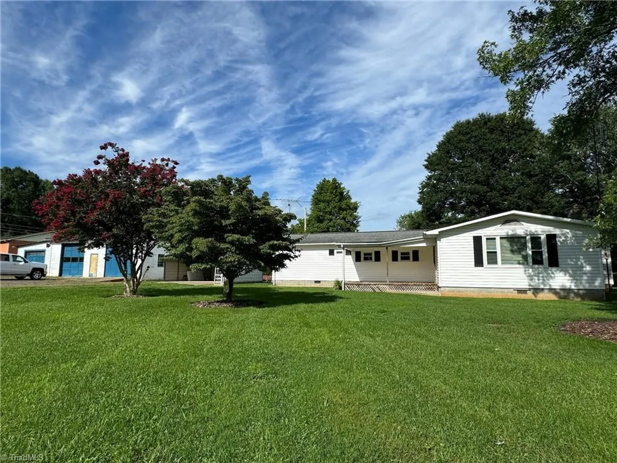 Charlotte Real Estate | View 11684 Austin Traphill Road | 3 Beds, 1 Bath