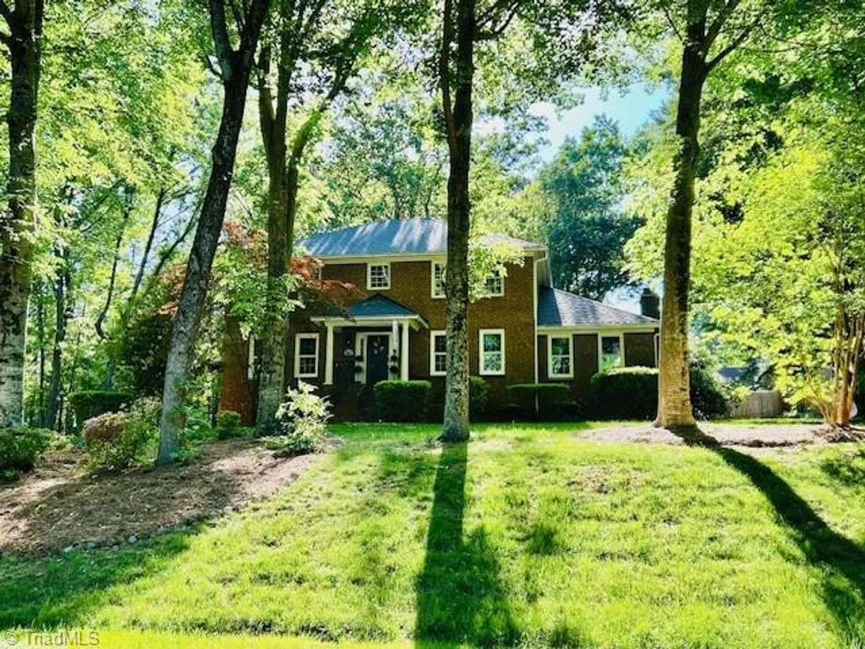 Charlotte Real Estate | View 1912 Westheimer Drive | 5 Beds, 3 Baths