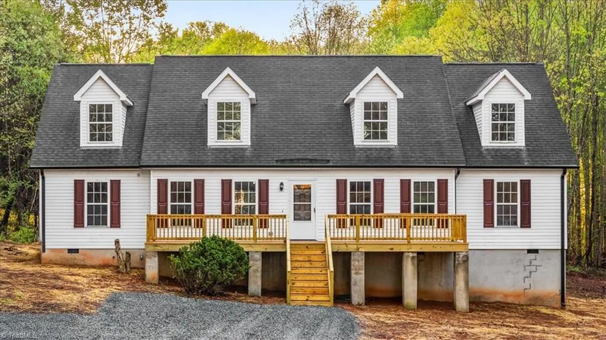 Charlotte Real Estate | View 580 Greenbrier Farm Trail | 4 Beds, 3 Baths