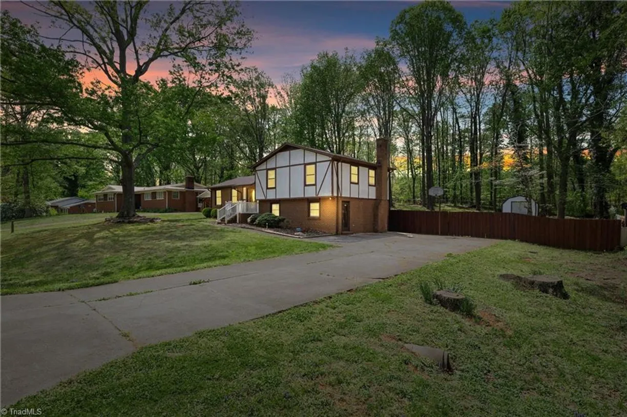 Charlotte Real Estate | View 630 Shellhabour Boulevard | 3 Beds, 2 Baths