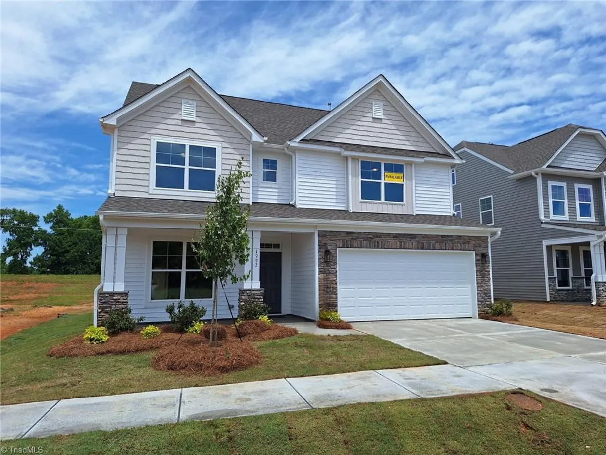 Charlotte Real Estate | View 1992 Abbotts Vista Drive | 5 Beds, 4 Baths