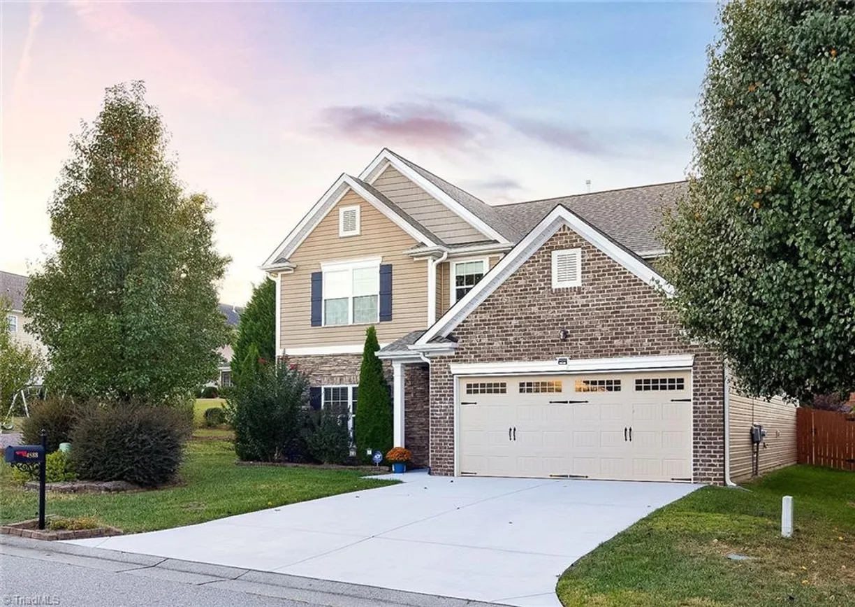 Charlotte Real Estate | View 4588 Silo Ridge Court | 5 Beds, 2 Baths