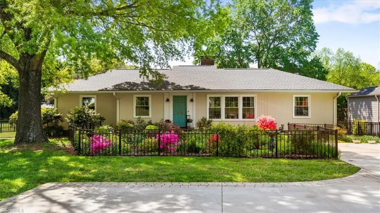Charlotte Real Estate | View 517 W Cornwallis Drive | 3 Beds, 2 Baths