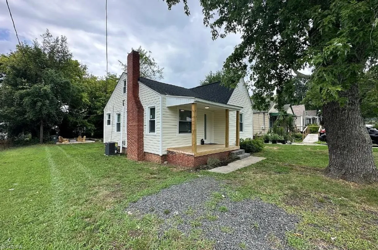 Charlotte Real Estate | View 315 Lawrence Street | 2 Beds, 1 Bath