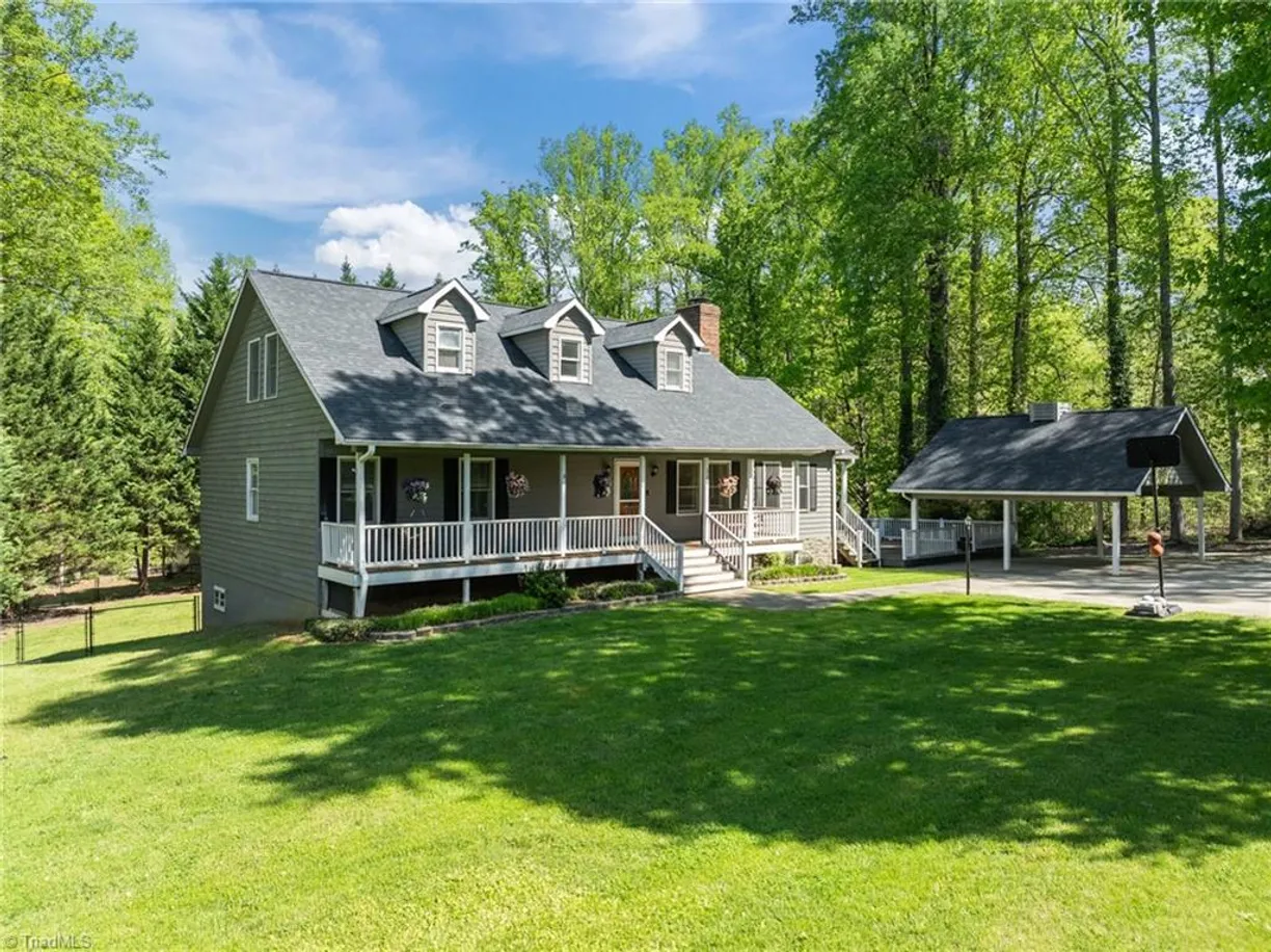 Charlotte Real Estate | View 226 Somers Loop | 3 Beds, 2 Baths