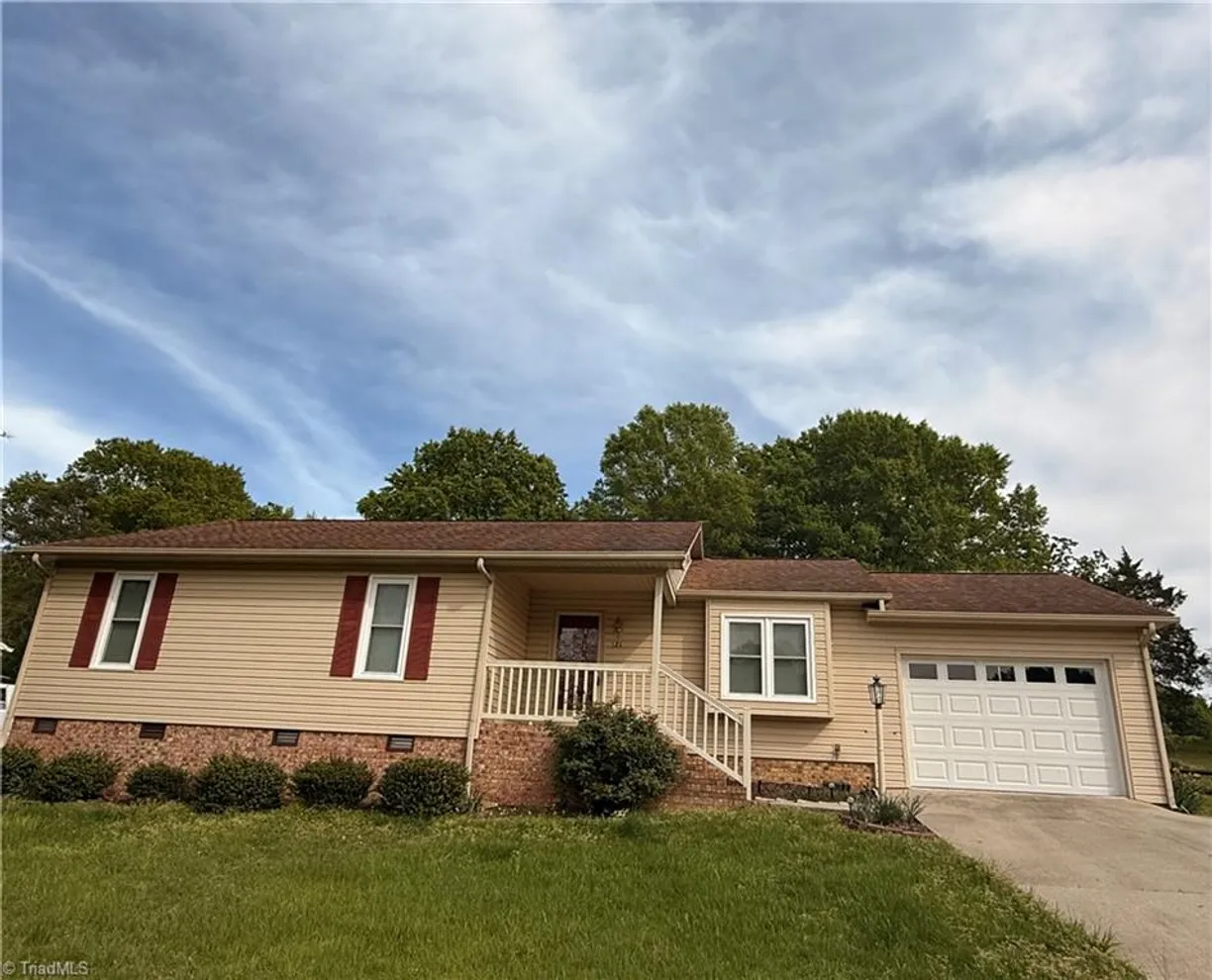Charlotte Real Estate | View 121 Brookhollow Lane | 3 Beds, 2 Baths