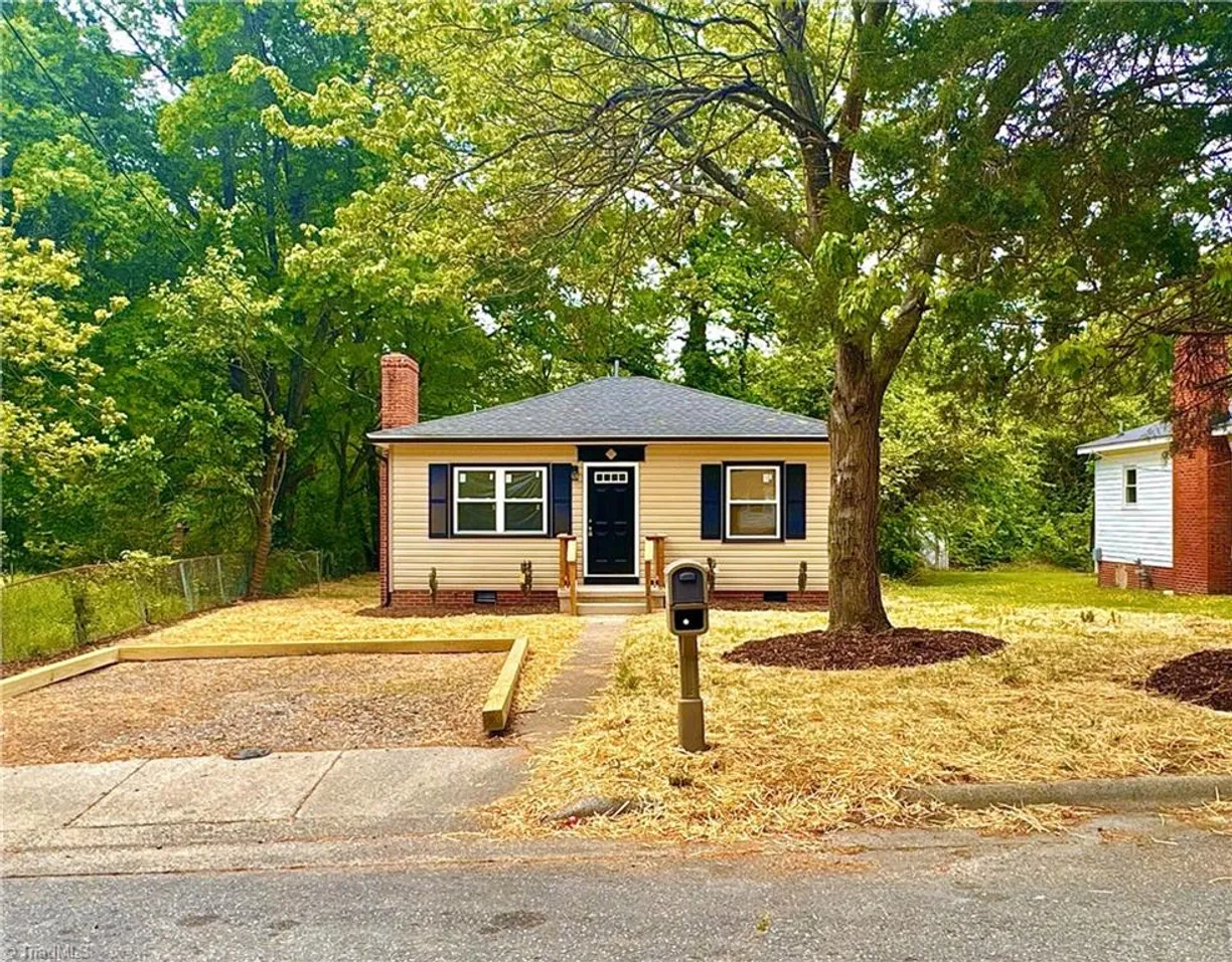 Charlotte Real Estate | View 2022 Anthony Court | Listing