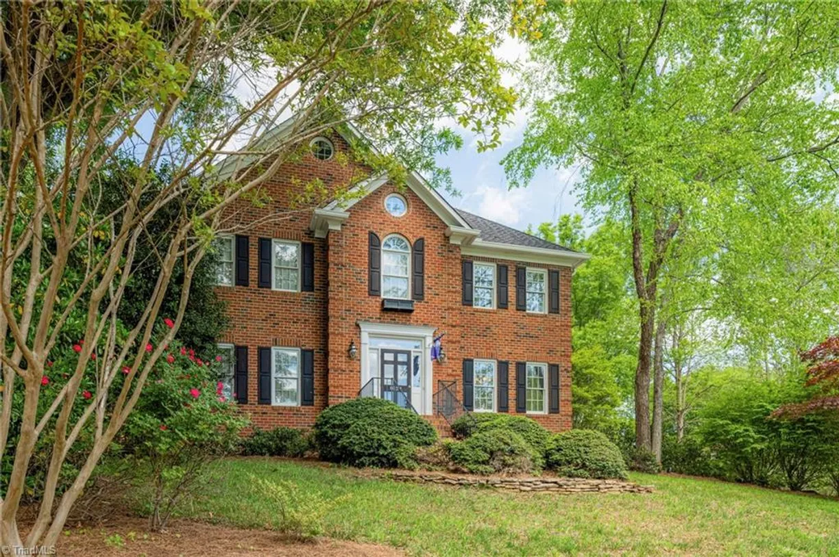 Charlotte Real Estate | View 8124 Glengarriff Road | Listing