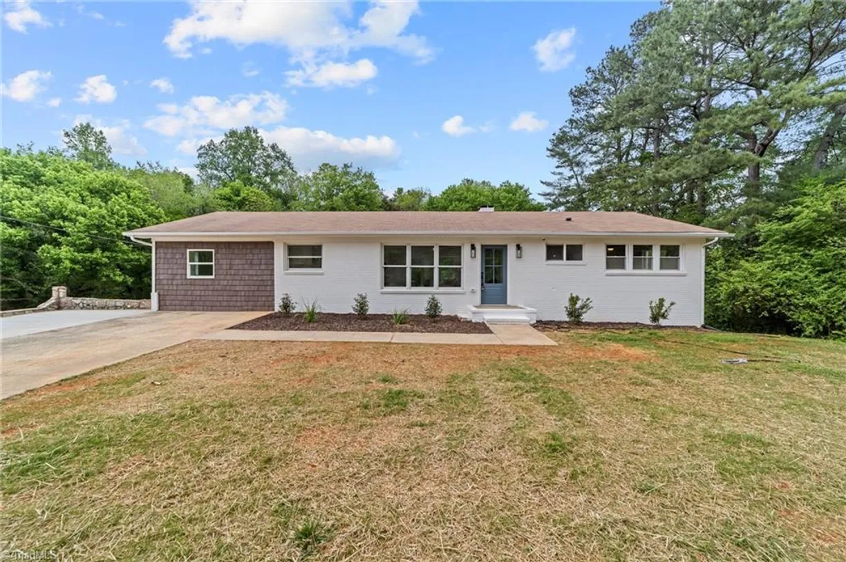 Charlotte Real Estate | View 1055 NC Highway 22 | 3 Beds, 2 Baths