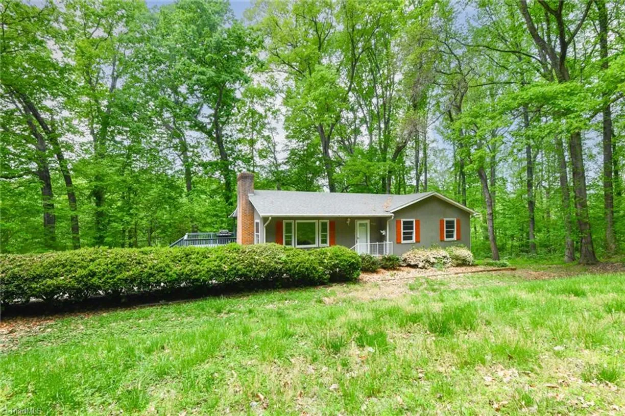 Charlotte Real Estate | View 2307 Barn Swallow Road | 3 Beds, 2 Baths