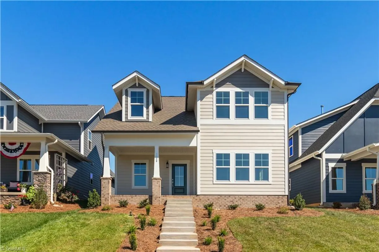 1639 Cross Village Avenue, Kernersville, NC 28284 Property for sale