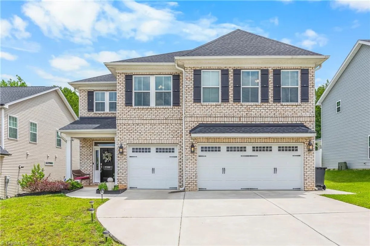 7388 Deerhurst Lane, Kernersville, NC 27284 Property for sale