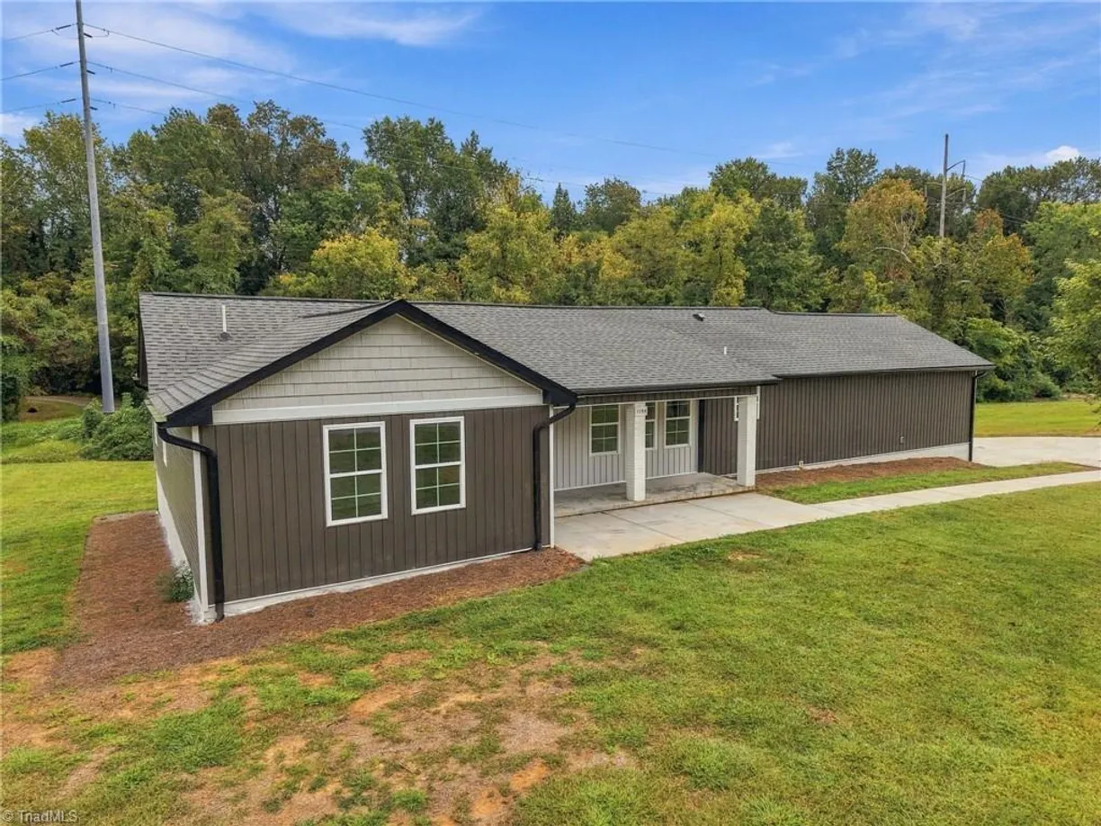 1524 Mcguinn Drive, High Point, NC 27262 Property for sale