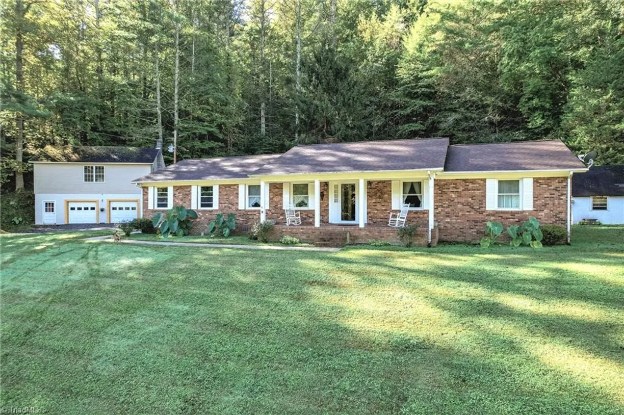 5609 Elk Creek Darby Road #Elk Creek Darby Rd, Ferguson, NC 28624 ...